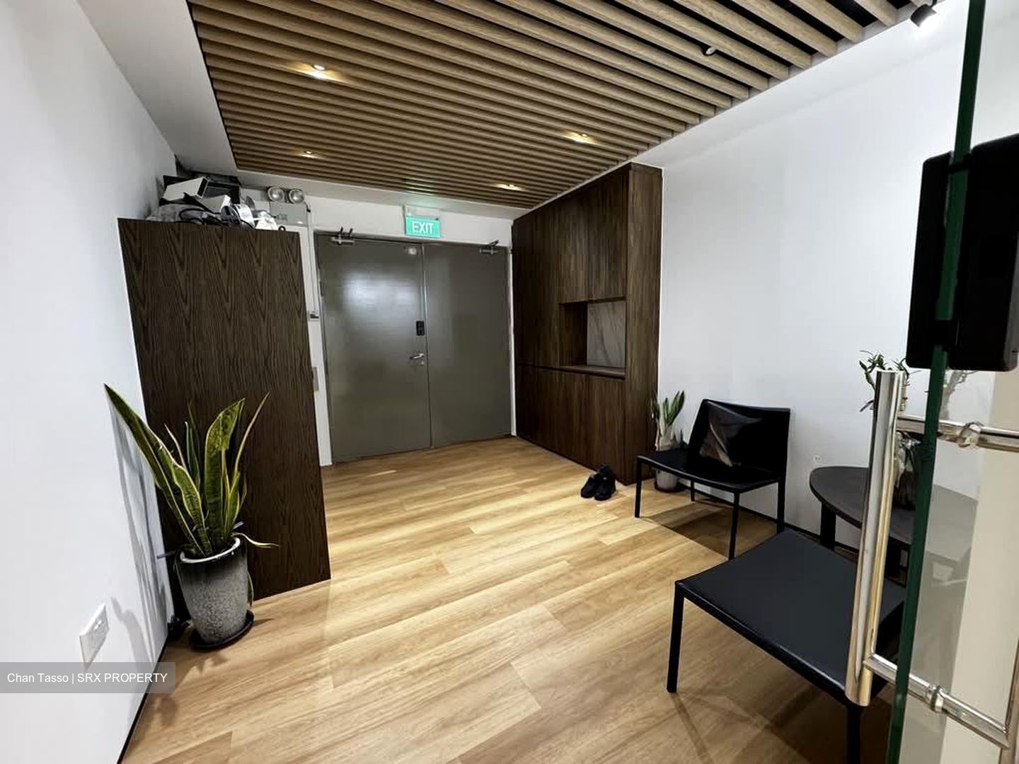 Oxley Bizhub (D14), Office #590664301